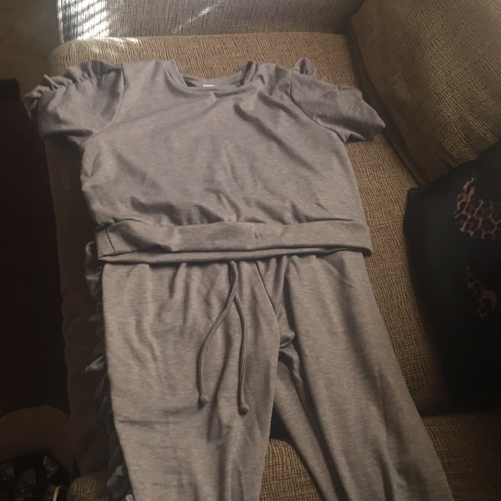 Two piece sweat suit outfit
